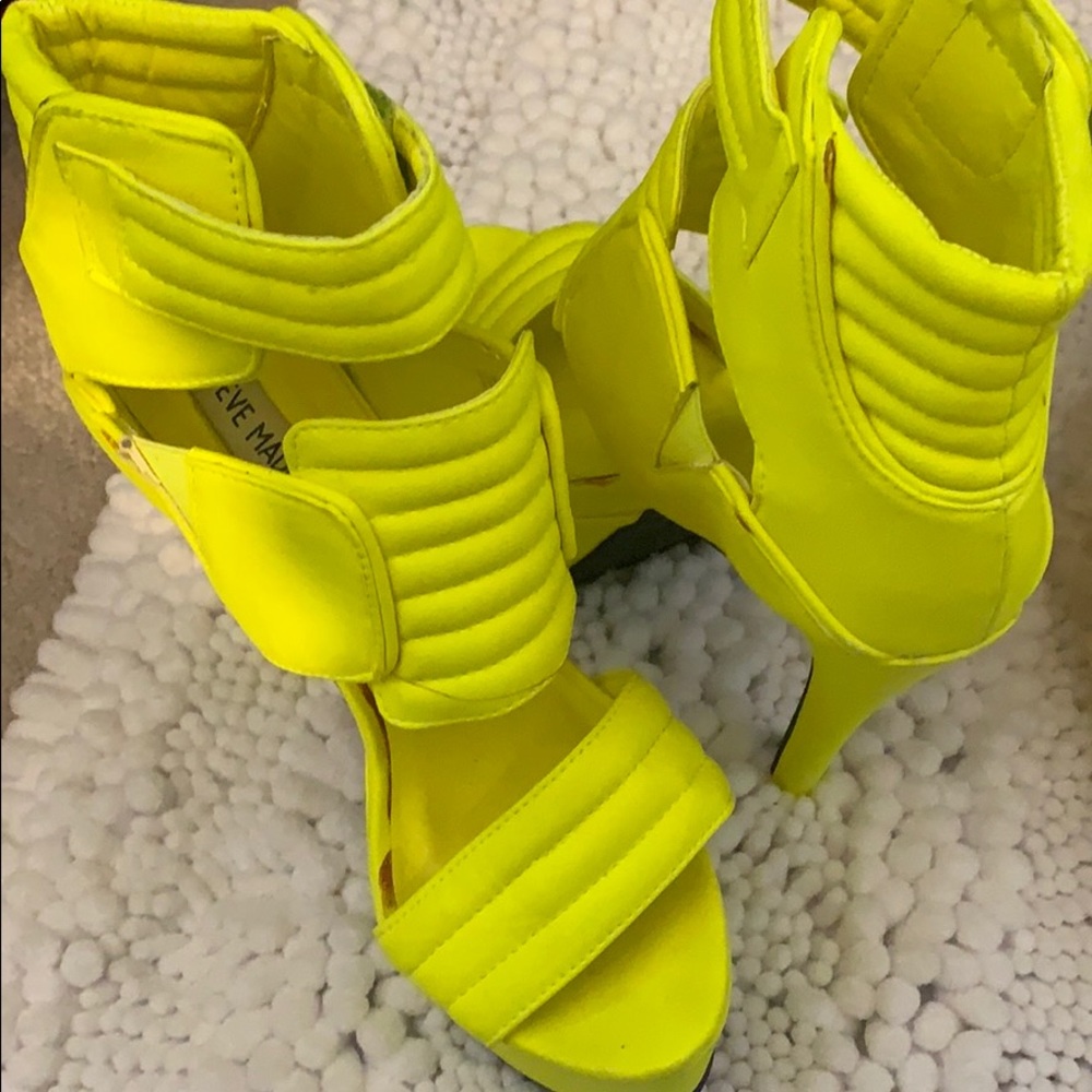 Neon heel